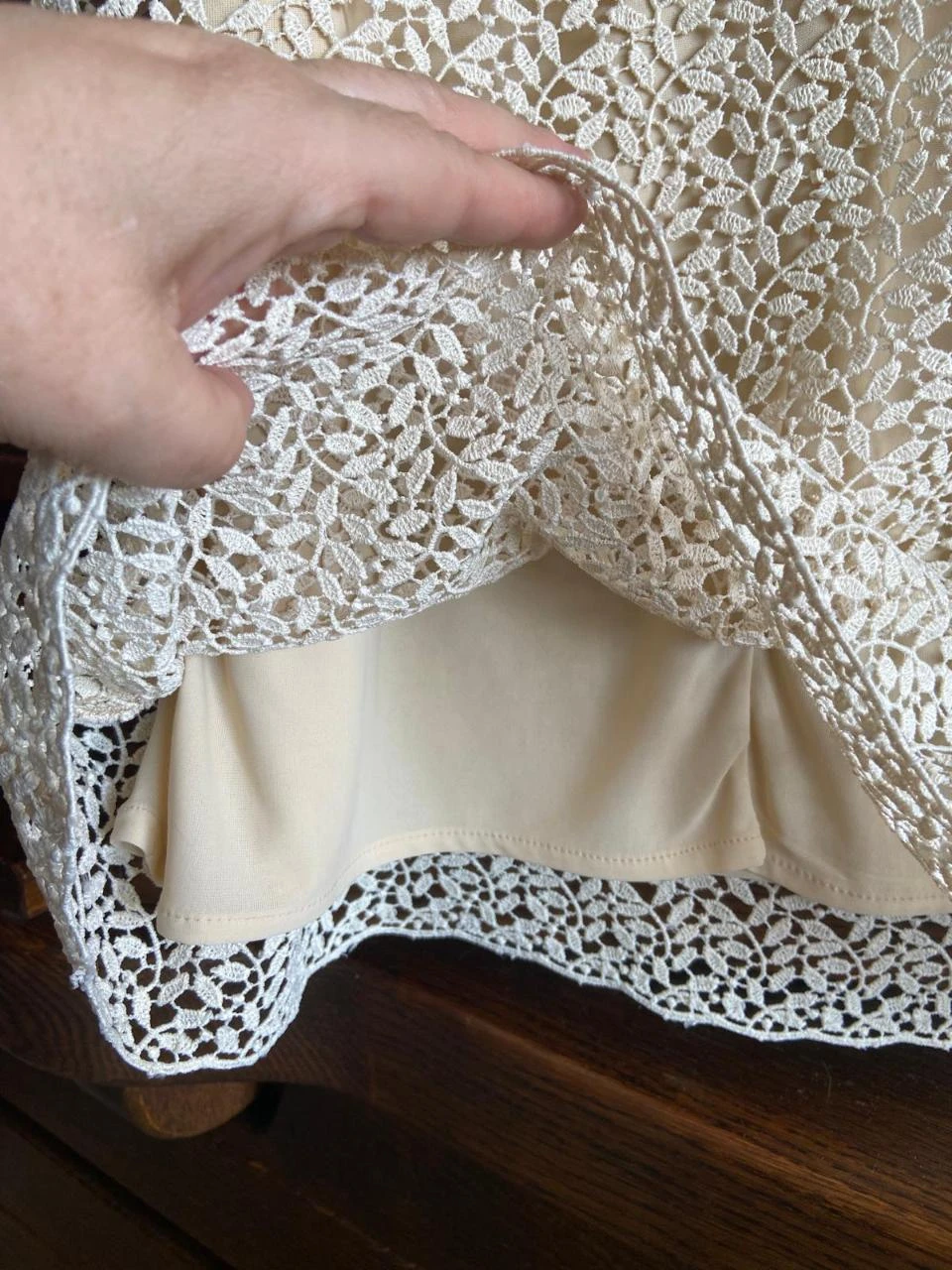 Vestido elegante, para eventos, de guipur, tono marfil. Zara. Talla M – photo 9